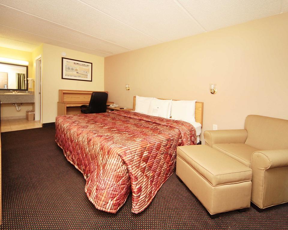 Rodeway Inn Charlotte Downtown Cameră foto